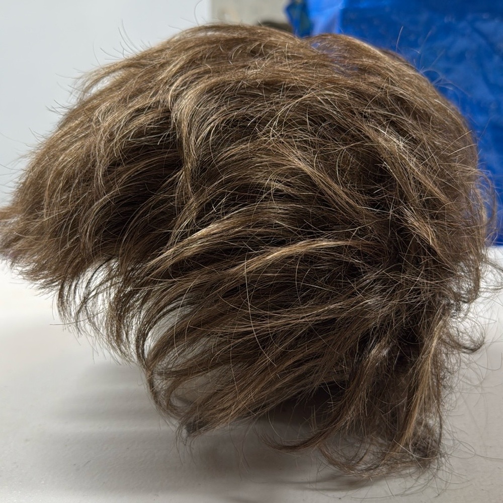 Wig - Picture 2 of 5